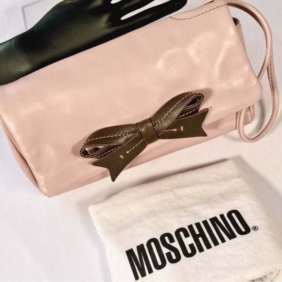 Moschino Couture Lambskin Leather Bow Clutch - Picture 5 of 7